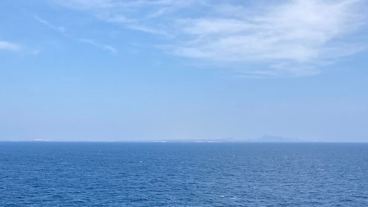 Bab-el-Mandeb Seen From Midchannel (cropped)