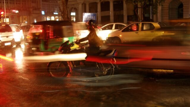 Evening traffic on a Delhi road