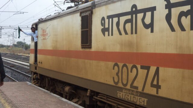 Railway staff get 78-day bonus; other central staff up to ₹6,908